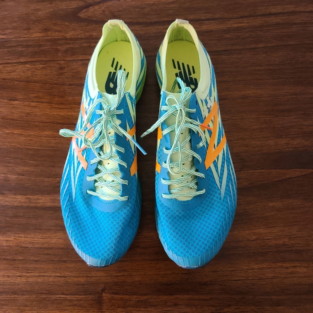New Balance XC 900 V4 spikes for women's.